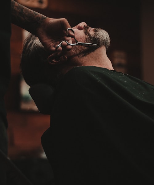 Soin de la barbe au salon